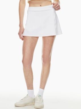 White Aritzia Triumph Skort
